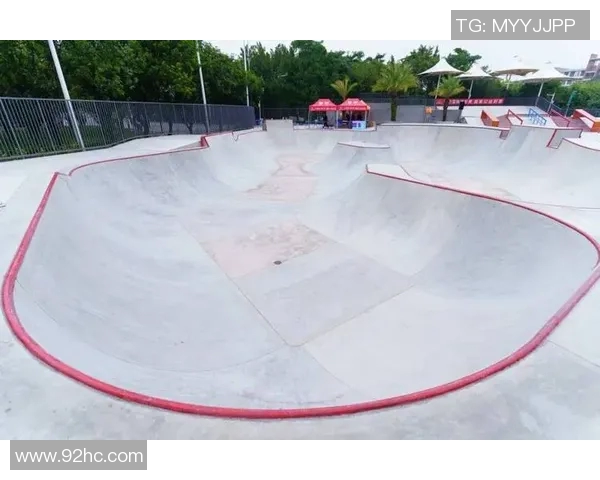 广州滑板队战术解析:聚焦滑板运动的团队协作与技巧提升 广州滑板队战术解析:聚焦滑板运动的团队协作与技巧提升