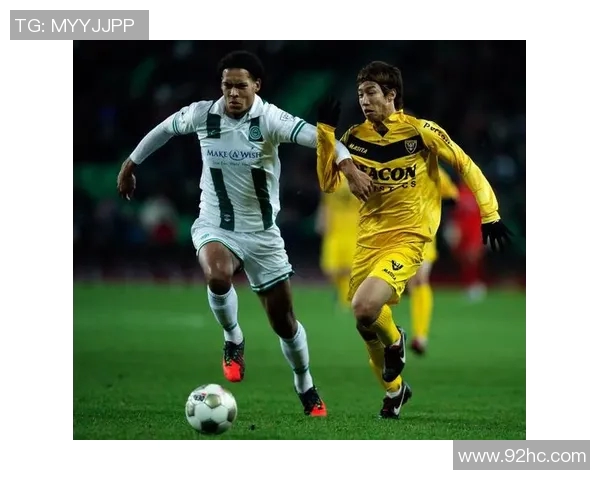 范戴克的足球传奇之路：从青涩少年到世界顶级后卫的蜕变与荣耀