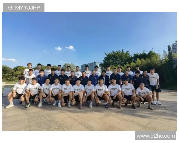 重庆羽毛球队在联赛积分榜上以67分稳居第一，展现强劲实力