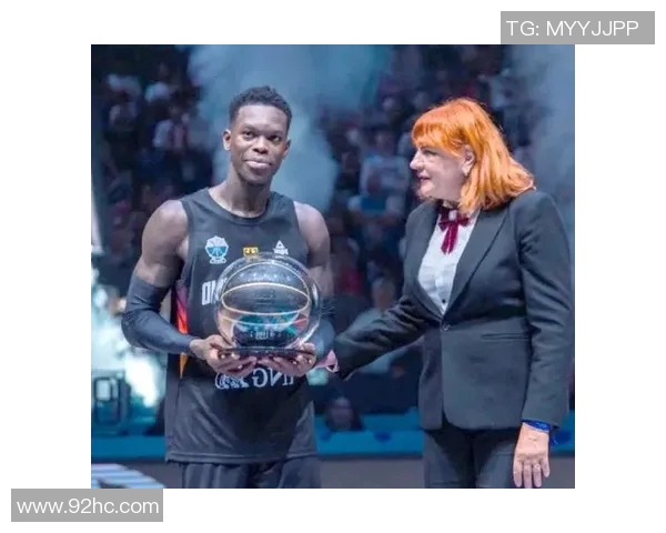 丹尼斯施罗德在NBA赛场的崛起与挑战解析