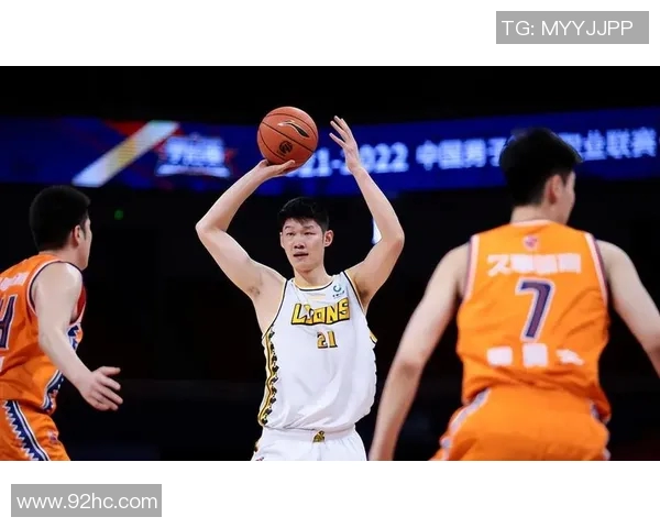 刘铮：从篮球场上的拼搏者到人生舞台的追梦人